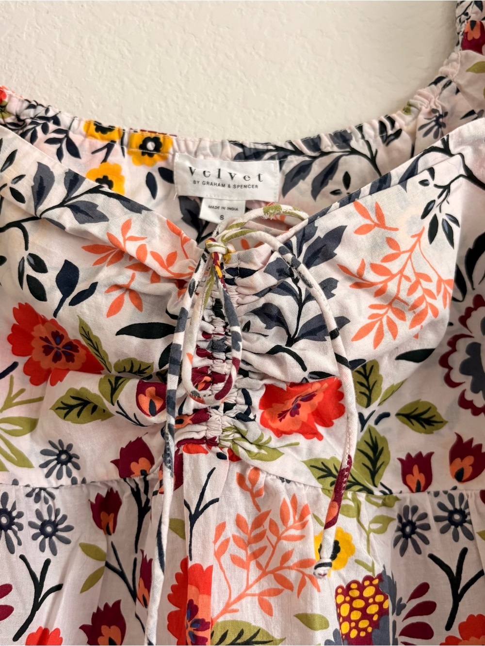 Velvet by Graham & Spencer White Multi Floral Peasant Top size S - Picture 7 of 11